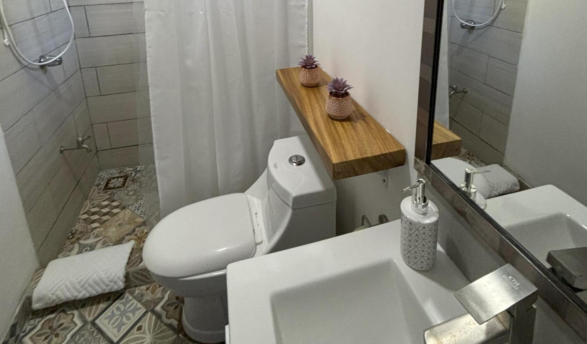 Amazilia Guesthouse Liberia Ruang foto
